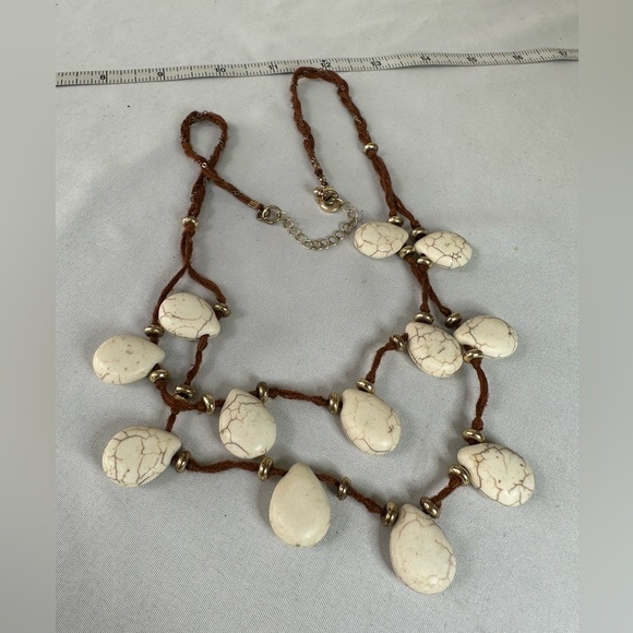 Double row drippy marble style stone necklace - Picture 4 of 4